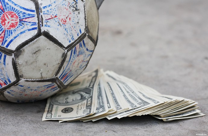 Как капитализм убивает спорт: футбольный рынок