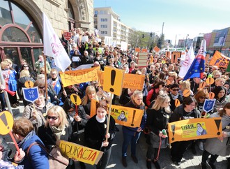 Страйк вчителів у Польщі: робітнича солідарність і підйом соціальних рухів