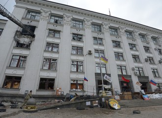 Авиаудар по зданию Луганской ОГА: пять лет непризнания