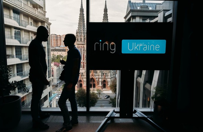 Как я узнала об Amazon Ring, или Грязные дела руками украинских программистов