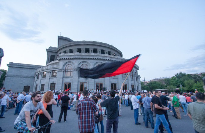 Протесты в Армении: оптимизм воли, пессимизм разума
