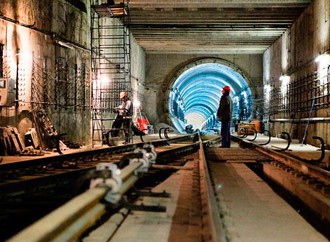 Ватерлінії в тунелях: що стоїть за пасивністю українських профспілок?