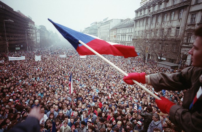 Зраджена революція 1989 року