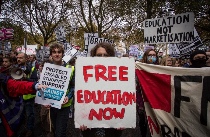 Уроки десятиліття студентського активізму у Великій Британії