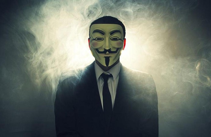 Віртуальні війни й замах на короля: історія маски Гая Фокса