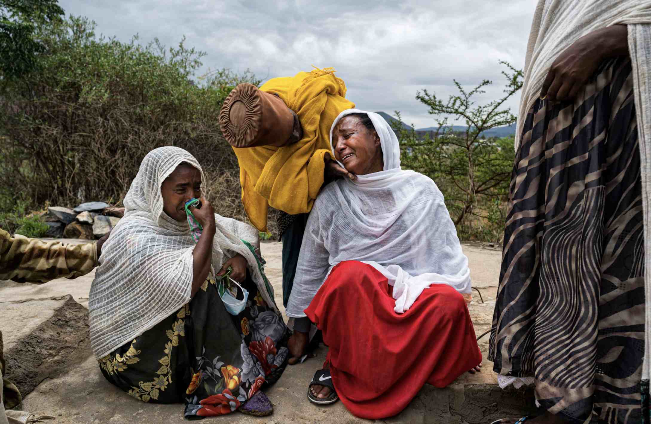 war in tigray women crying